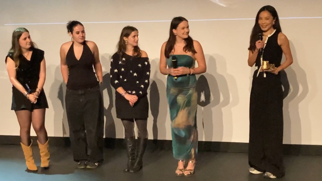 La remise du prix du jury jeune public au festival court de Brest par l'option Cinéma audio-visuel