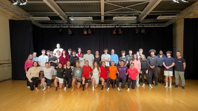 Evaluation danse des Terminales EPPCS à la salle de Danse en STAPS