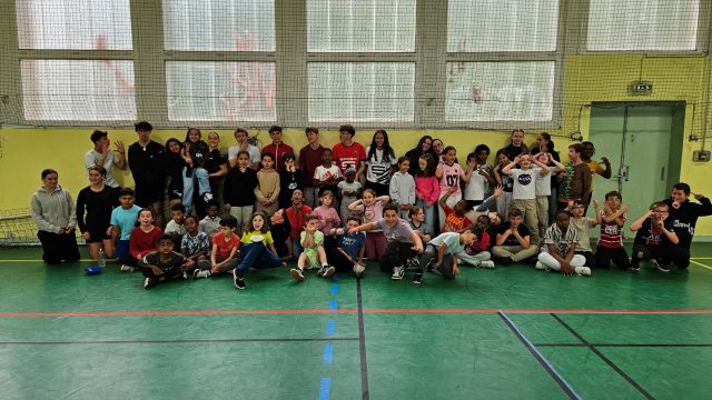 Rencontre sportive entre les élèves d'EPPCS et les primaires de l’école de Kerichen