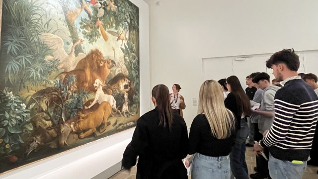 Les étudiants de CPGE ECT du lycée Lesven visitent l’exposition Animal !? au FHEL de Landerneau