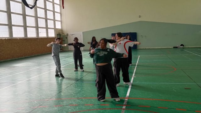 Des terminales Accueil à l'iniative d'une démo de K-pop au lycée