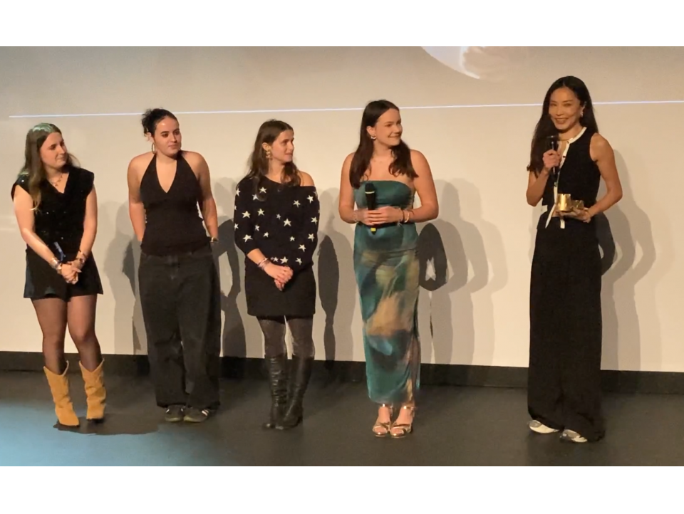 La remise du prix du jury jeune public au festival court de Brest par l'option Cinéma audio-visuel