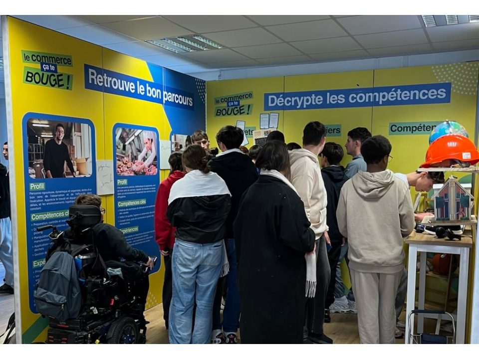 Les 1ères bac pro tertiaires sensibilisés aux métiers du commerce 