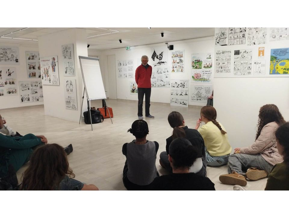 Rencontre des élèves de 1STMG3 avec le dessinateur de presse Nono
