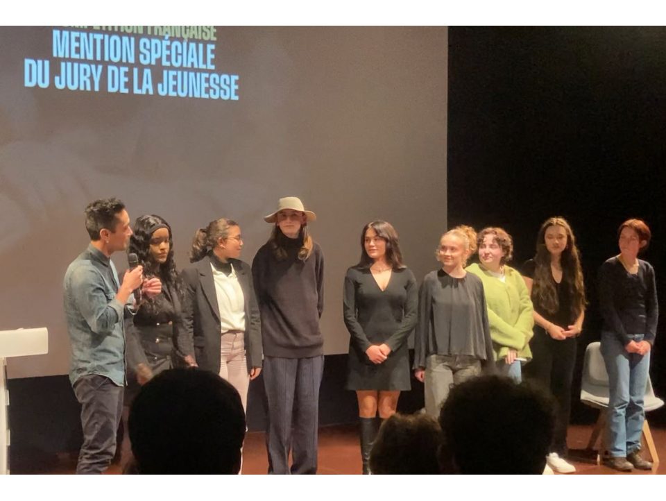 Remise du prix Jury Jeune faite par nos élèves de terminale Cinéma audiovisuel